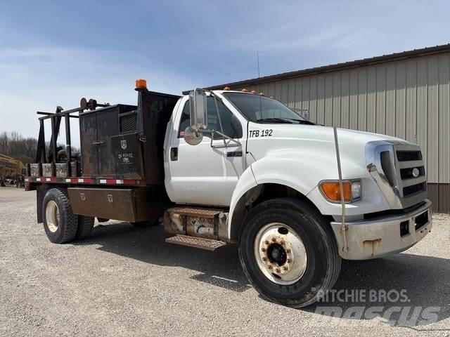 Ford F-750 Ostalo za građevinarstvo