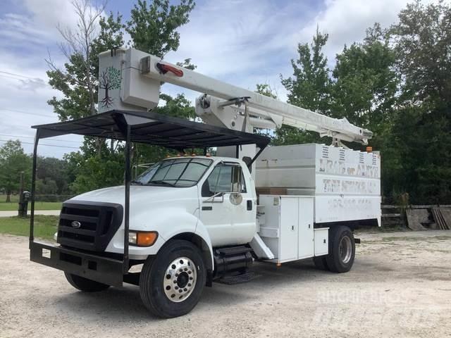 Ford F-750 Auto korpe