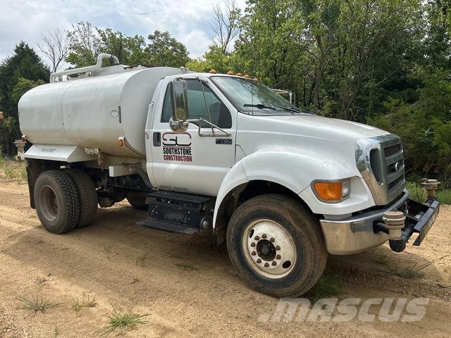 Ford F-750 Kamioni za vodu