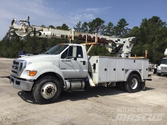 Ford F-750 Polovni mobilni kamioni za bušenje