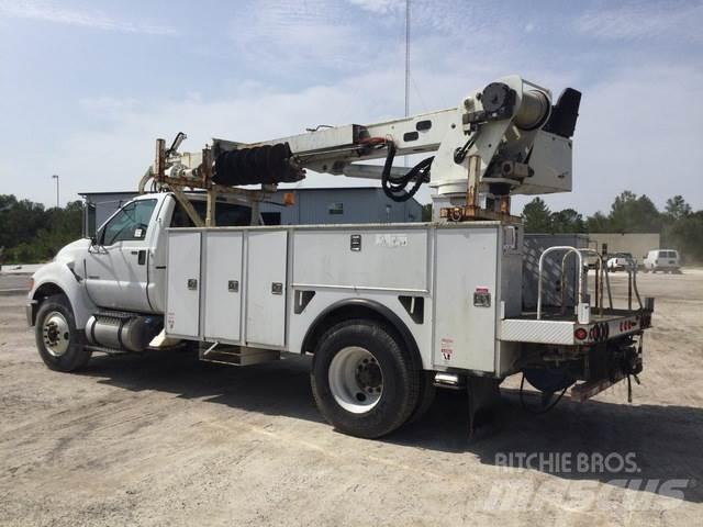 Ford F-750 Polovni mobilni kamioni za bušenje
