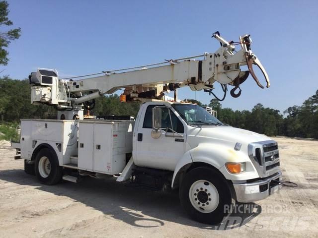 Ford F-750 Polovni mobilni kamioni za bušenje