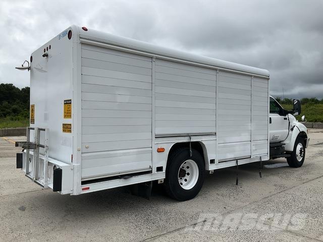 Ford F-750 Kamioni za prevoz pića