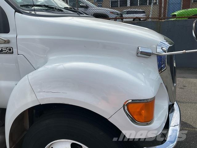 Ford F-750 Kamioni za prevoz pića