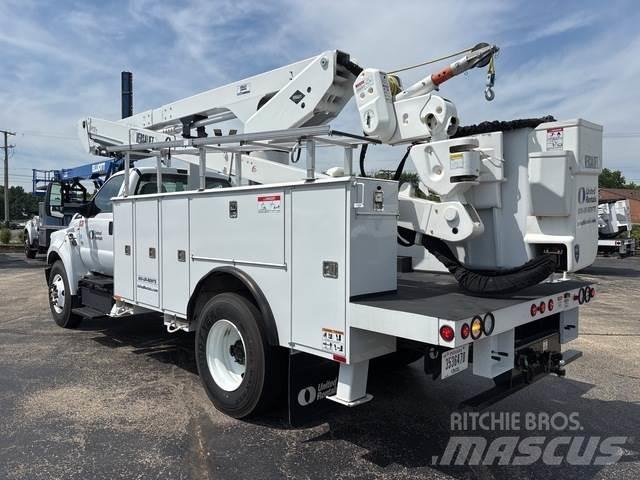 Ford F-750 Auto korpe