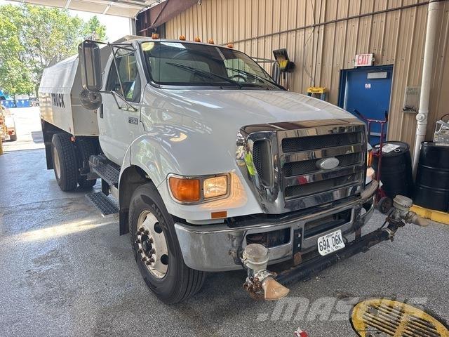 Ford F-750 Kamioni za vodu