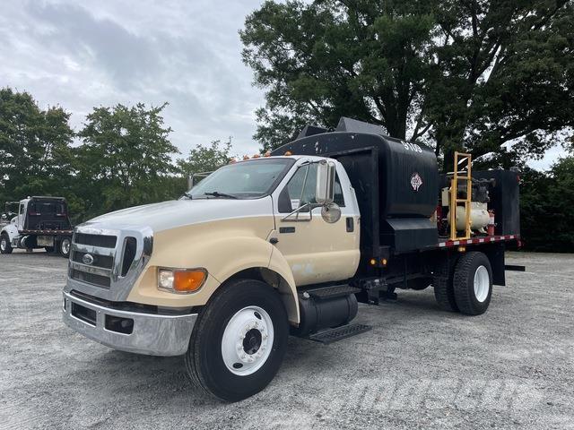 Ford F-750 Kamioni cisterne