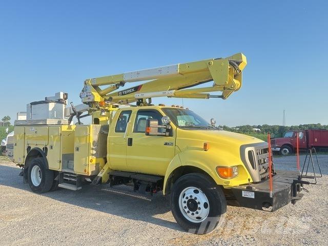 Ford F-750 Auto korpe