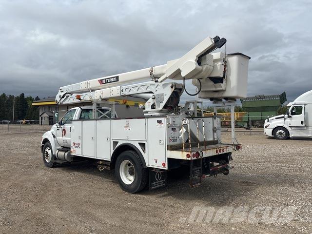 Ford F-750 Auto korpe