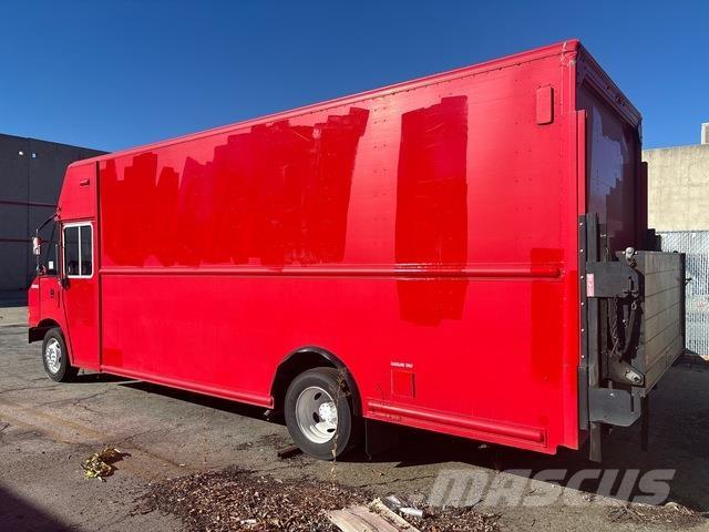 Ford F59 Sanduk kombiji