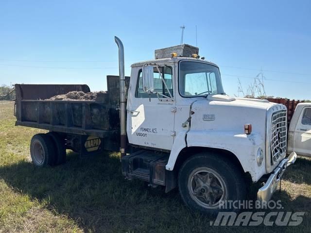 Ford F7000 Kiperi kamioni
