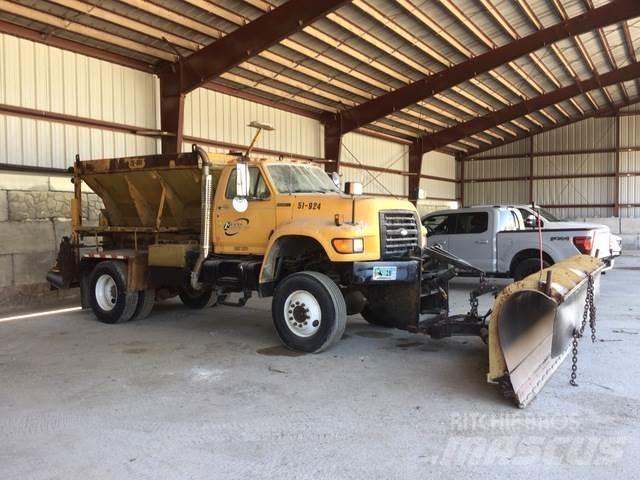 Ford F800 Snežne daske i plugovi