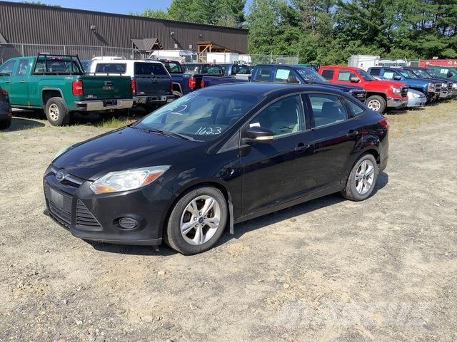 Ford Focus SE Automobili