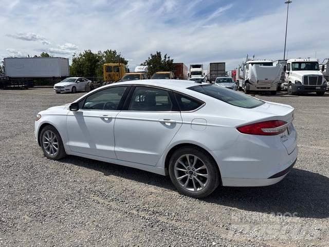 Ford Fusion SE Automobili