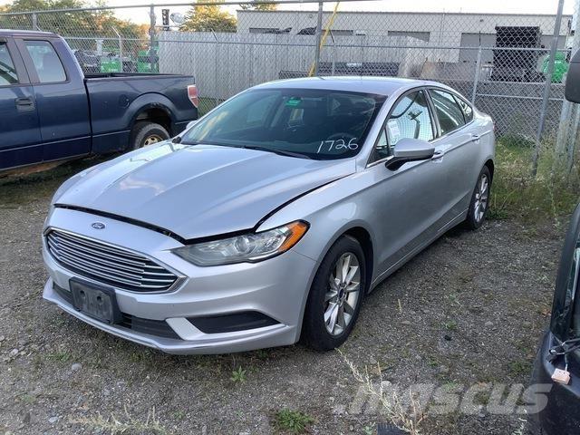 Ford Fusion SE Automobili
