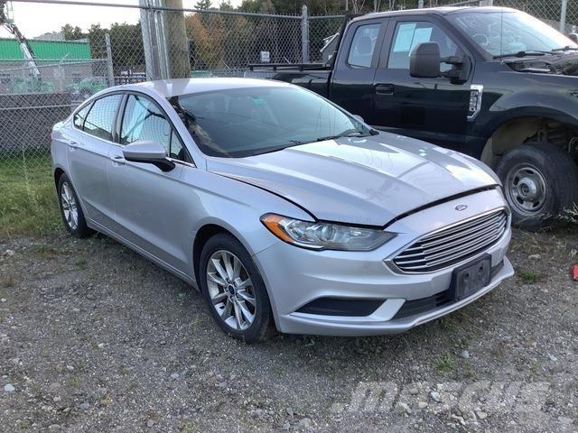 Ford Fusion SE Automobili