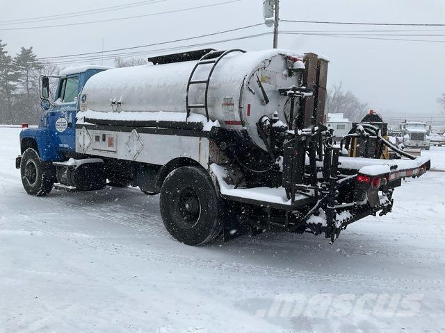 Ford L8000 Kamioni mešalice za beton