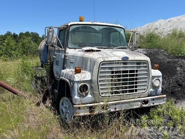 Ford LN7000 Kamioni za vodu
