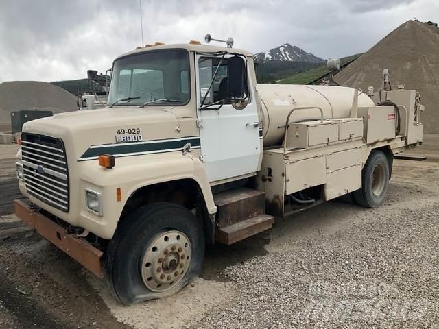 Ford LN8000 Kamioni cisterne