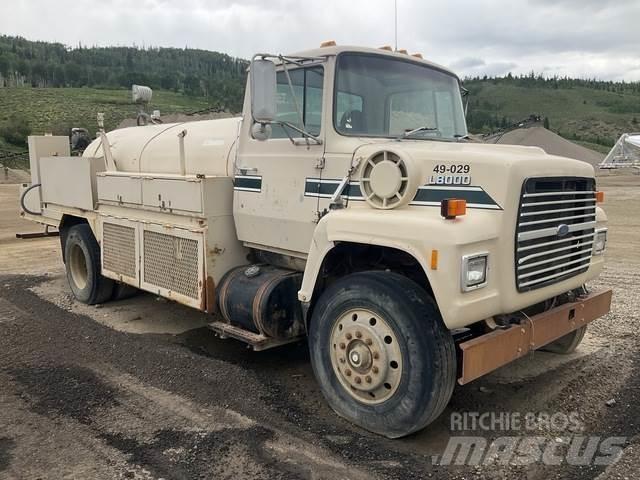 Ford LN8000 Kamioni cisterne