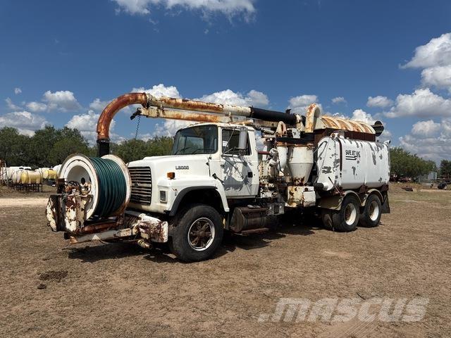 Ford LNT8000F Bageri guseničari
