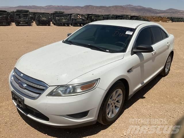 Ford Taurus Automobili