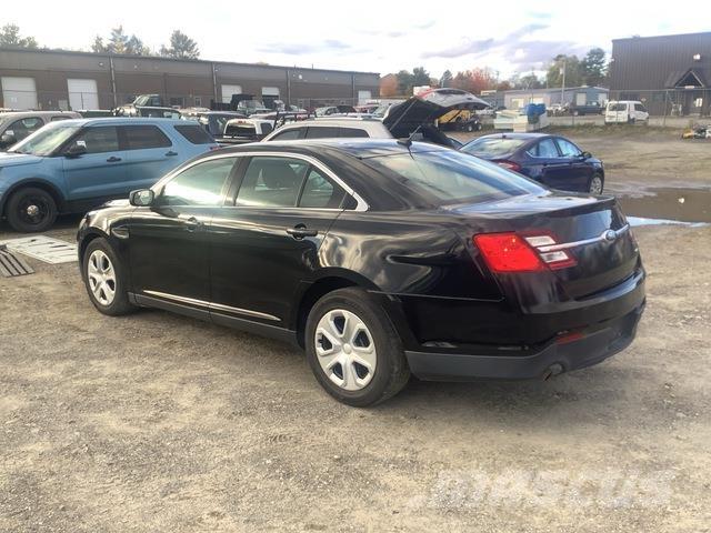 Ford Taurus Automobili