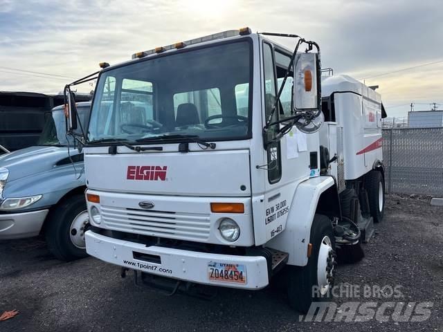 Freightliner  Polovni kamioni za čišćenje