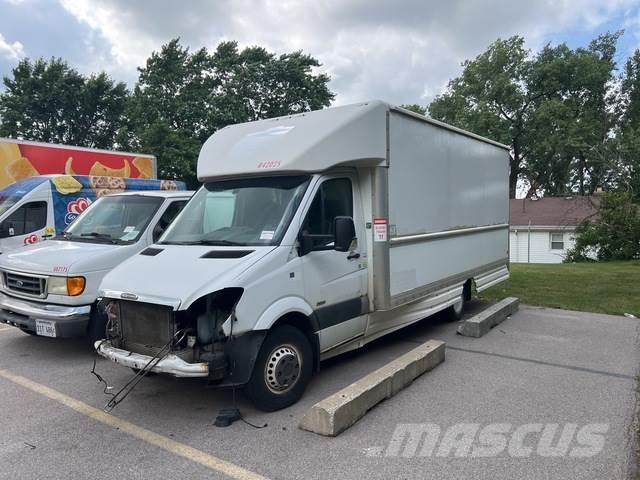 Freightliner  Dostavna vozila / kombiji