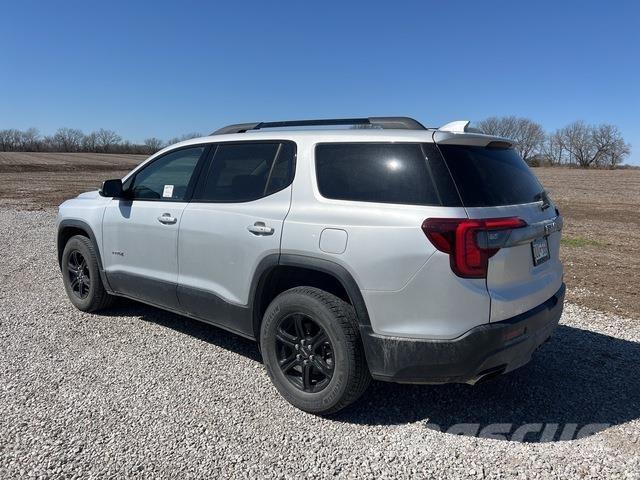 GMC Acadia Automobili