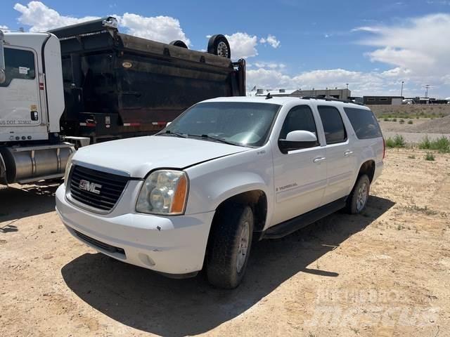 GMC Yukon Automobili