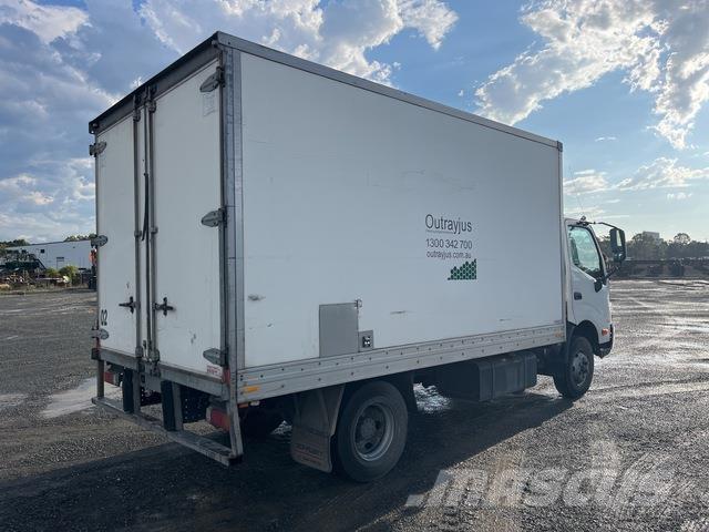 Hino 300 721 Sanduk kamioni