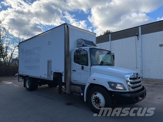 Hino 338 Sanduk kamioni