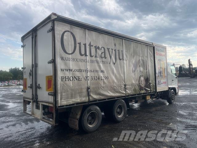 Hino FD1J Kamioni sa ciradom