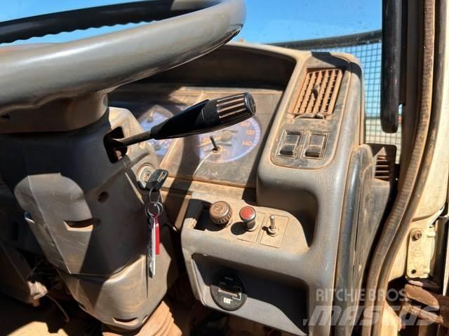Hino GD1J Kamioni sa otvorenim sandukom