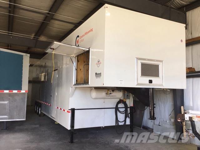  Hitchcock Niski utovarivači