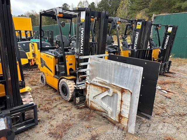 Hyundai 25B-9U Električni viljuškari