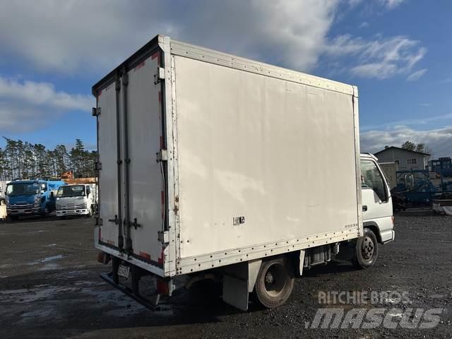 Isuzu NKR300s Ostalo za građevinarstvo