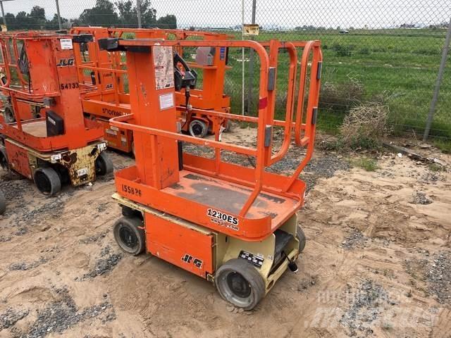 JLG 1230ES Jarbolne penjajuće platforme