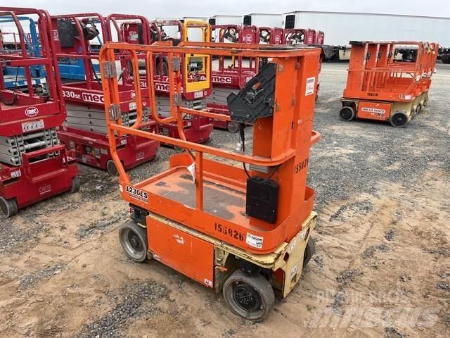 JLG 1230ES Jarbolne penjajuće platforme