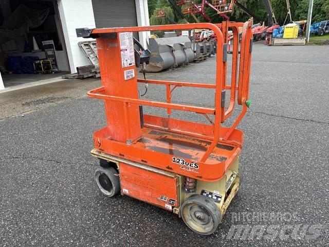 JLG 1230ES Jarbolne penjajuće platforme