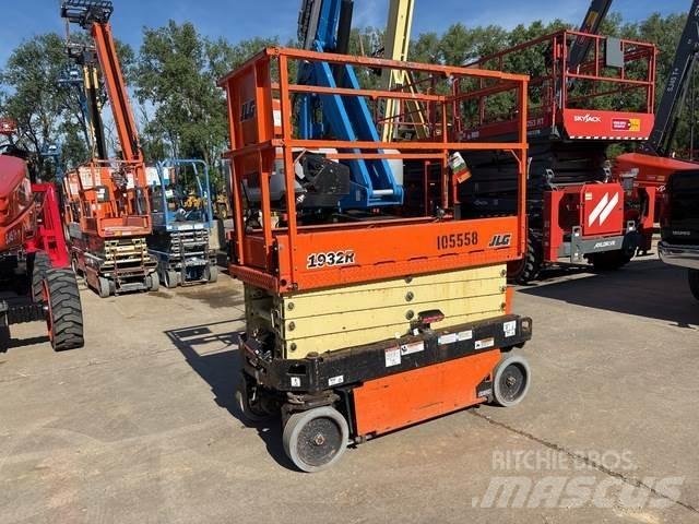 JLG 1932R Makazaste platforme