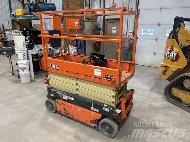 JLG 1932R Makazaste platforme
