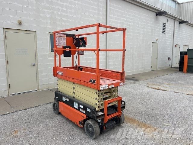 JLG 1932R Makazaste platforme