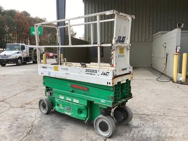 JLG 2032ES Makazaste platforme