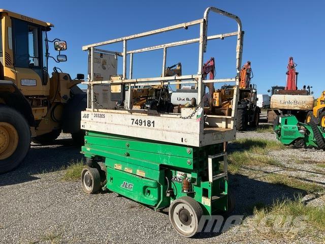 JLG 2032ES Makazaste platforme