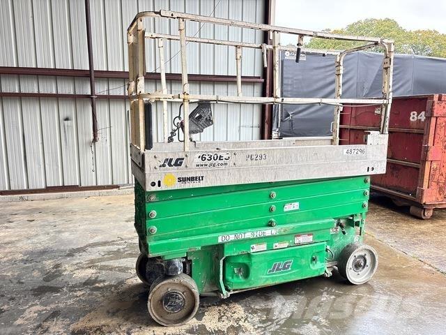 JLG 2630ES Makazaste platforme