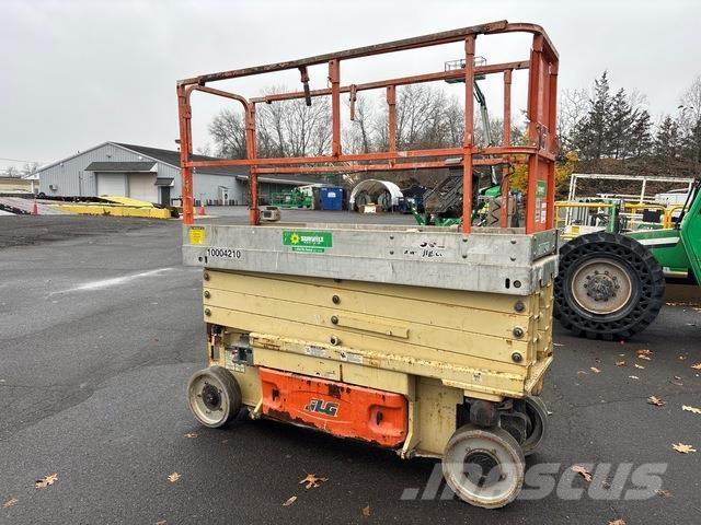 JLG 2630ES Makazaste platforme