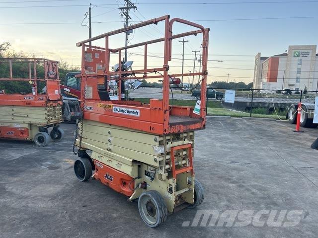 JLG 2632ES Makazaste platforme