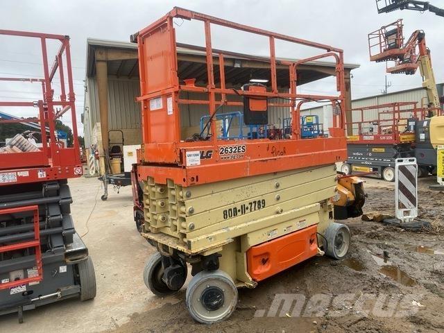 JLG 2632ES Makazaste platforme
